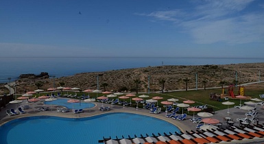 Отель с шезлонгами NARDI alfa blue Отель с шезлонгами NARDI alfa blue